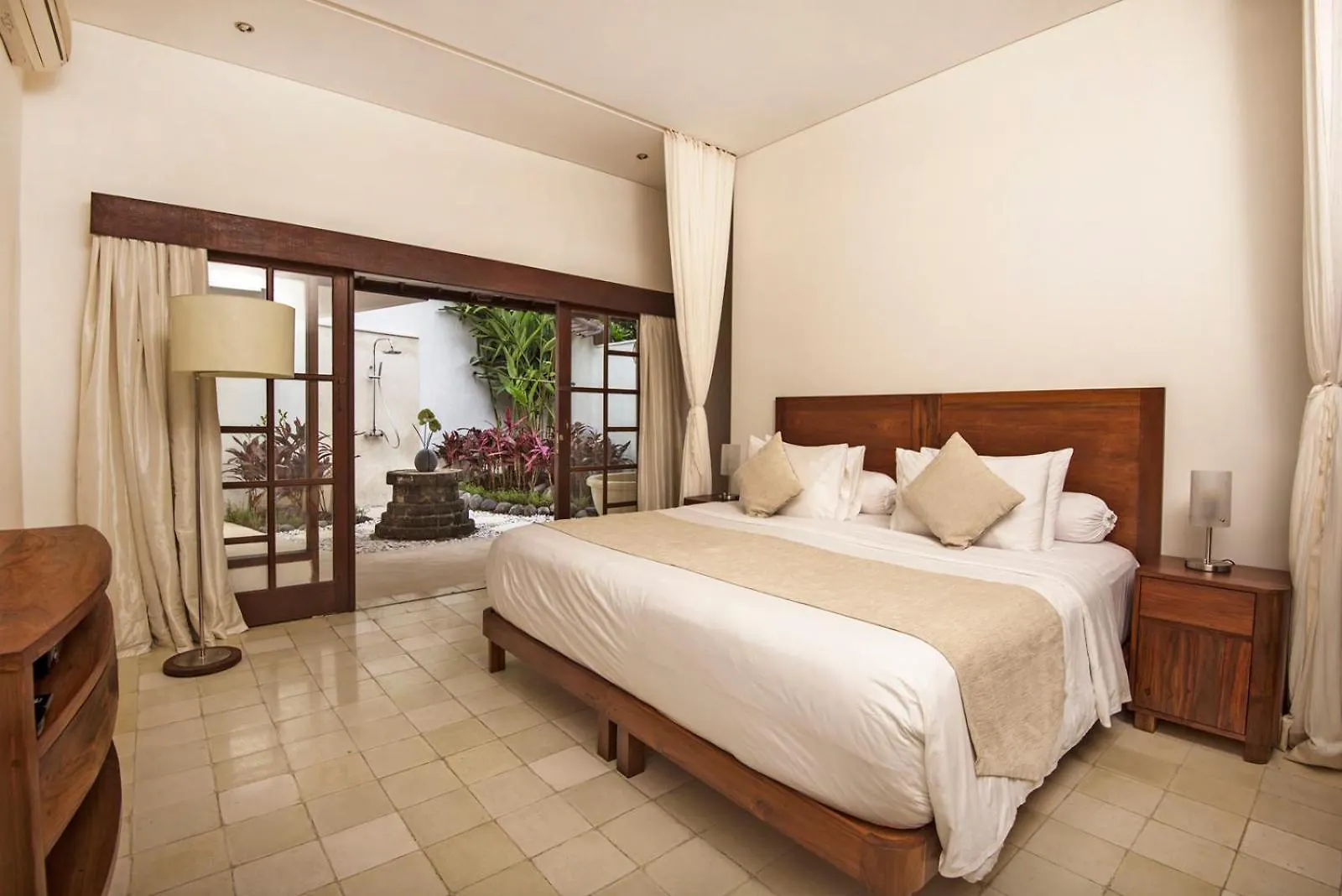 Villa Kubu Seminyak